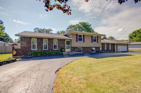 Tiny photo for 10S424 Curtis Lane, Naperville, IL 60564 (MLS # 12444494)