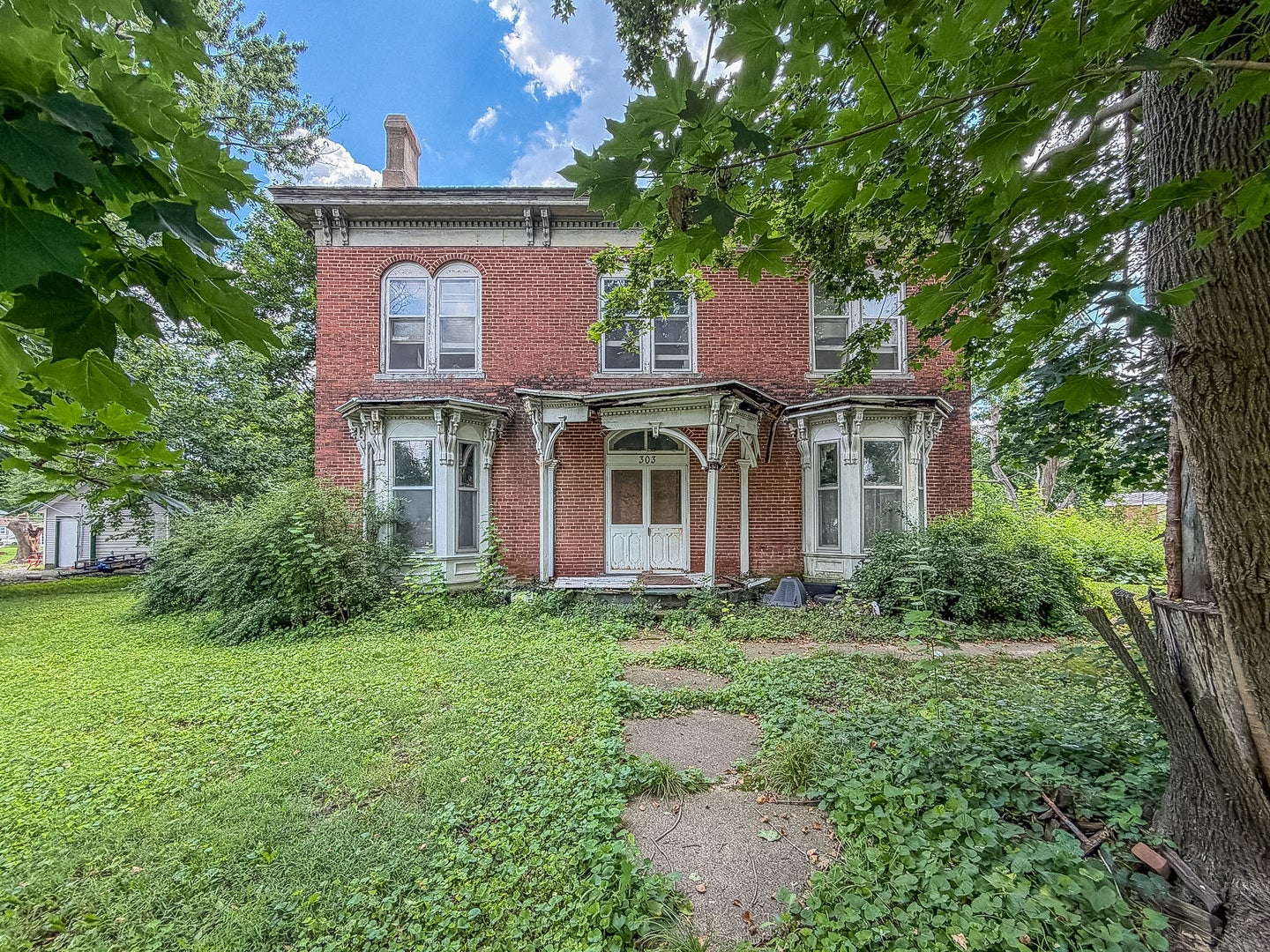 303 N Broadway Street