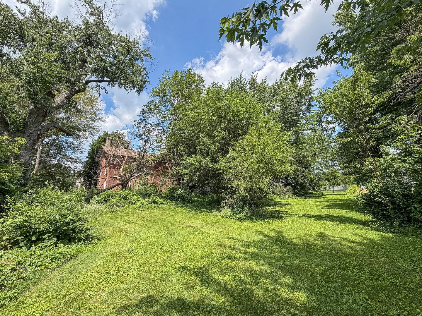 303 N Broadway Street