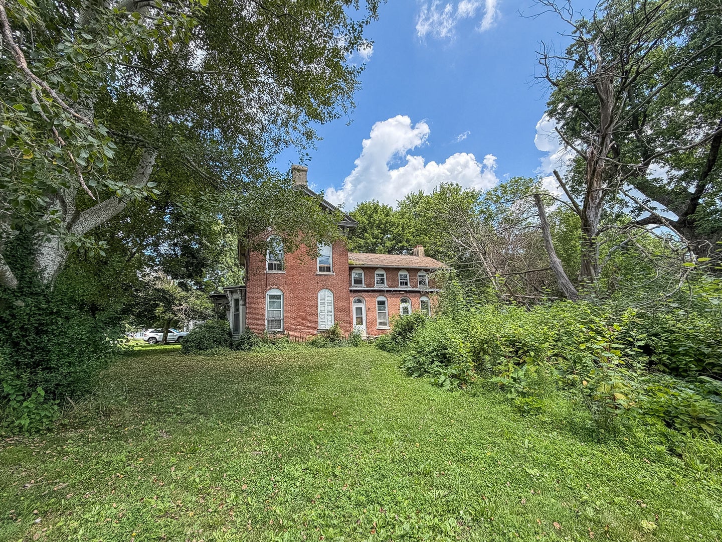 303 N Broadway Street
