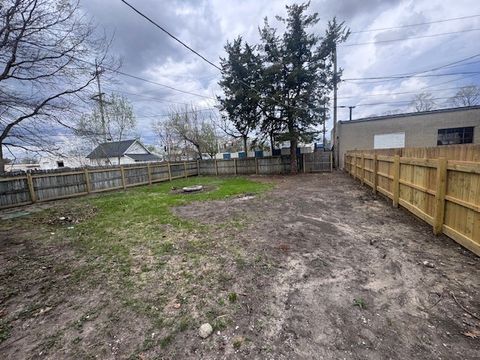 Tiny photo for 907 E Madison Street, Pontiac, IL 61764 (MLS # 12574975)