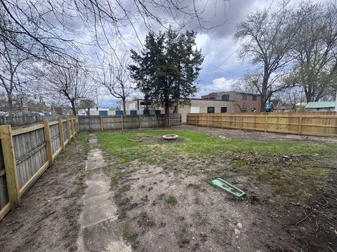 Tiny photo for 907 E Madison Street, Pontiac, IL 61764 (MLS # 12574975)