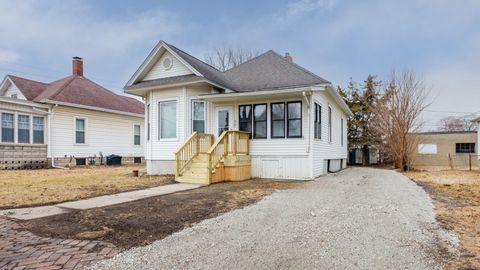 Photo of 907 E Madison Street, Pontiac, IL 61764 (MLS # 12574975)