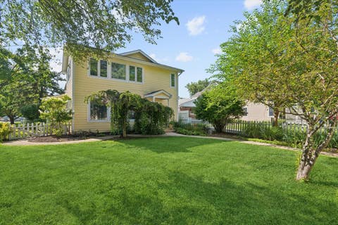 Tiny photo for 83 N Park Boulevard, Glen Ellyn, IL 60137 (MLS # 12739852)