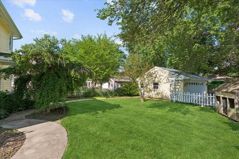 Tiny photo for 83 N Park Boulevard, Glen Ellyn, IL 60137 (MLS # 12739852)