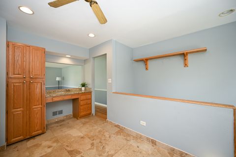 Tiny photo for 325 N Highview Avenue, Elmhurst, IL 60126 (MLS # 12450289)