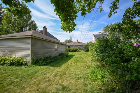 Tiny photo for 325 N Highview Avenue, Elmhurst, IL 60126 (MLS # 12450289)