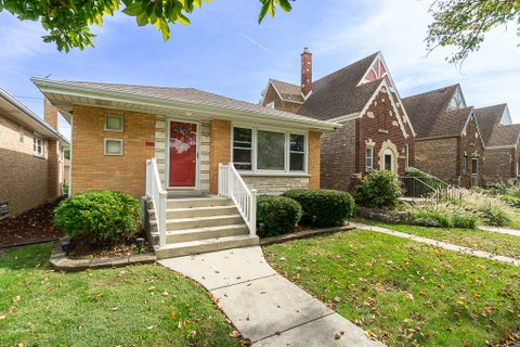 Photo of 2503 Hainsworth Avenue, North Riverside, IL 60546 (MLS # 12784712)