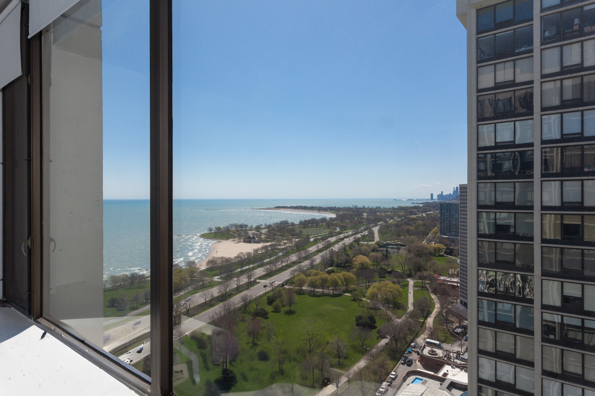 5455 N SHERIDAN Road 3310