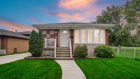 Photo of 923 E 158th Street, Dolton, IL 60419 (MLS # 12708253)