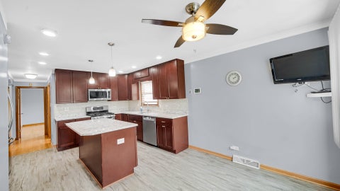 Tiny photo for 923 E 158th Street, Dolton, IL 60419 (MLS # 12708253)