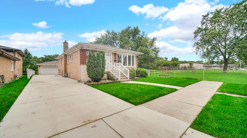 Tiny photo for 923 E 158th Street, Dolton, IL 60419 (MLS # 12708253)