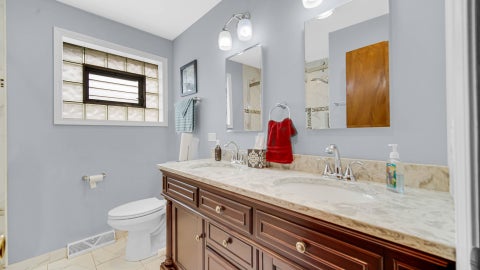 Tiny photo for 923 E 158th Street, Dolton, IL 60419 (MLS # 12708253)