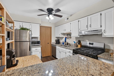 Tiny photo for 5350 Newport Drive #1-2A, Lisle, IL 60532 (MLS # 12712533)