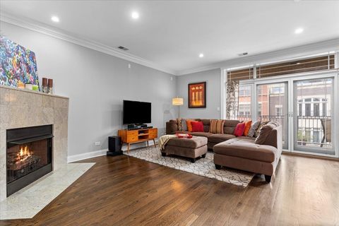Tiny photo for 1425 W BELMONT Avenue #3, Chicago, IL 60657 (MLS # 12514548)