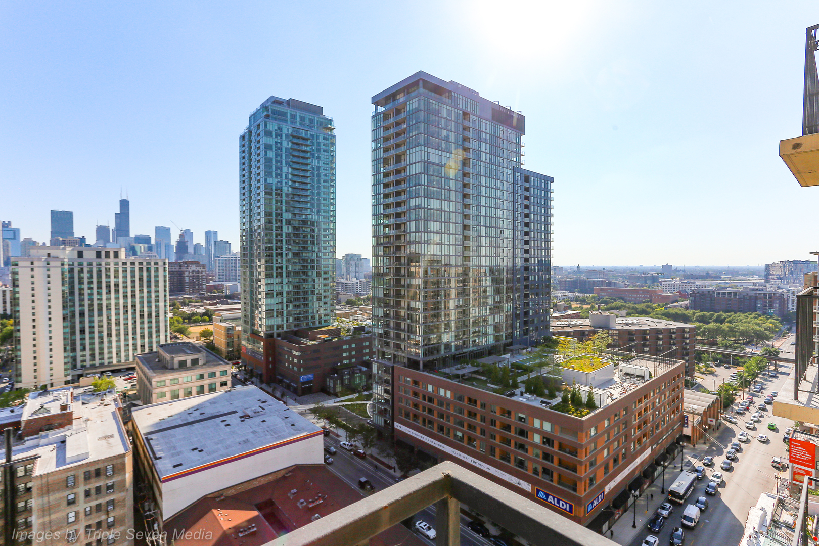 1212 N La Salle Drive 1905