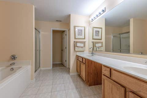 Tiny photo for 263 Shadow Creek Circle #263, Vernon Hills, IL 60061 (MLS # 12699655)