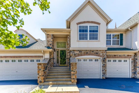 Tiny photo for 263 Shadow Creek Circle #263, Vernon Hills, IL 60061 (MLS # 12699655)