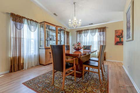 Tiny photo for 263 Shadow Creek Circle #263, Vernon Hills, IL 60061 (MLS # 12699655)