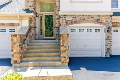 Tiny photo for 263 Shadow Creek Circle #263, Vernon Hills, IL 60061 (MLS # 12699655)