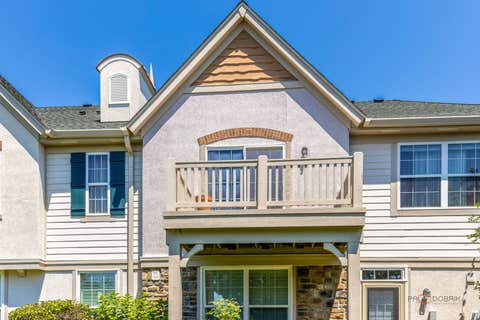 Tiny photo for 263 Shadow Creek Circle #263, Vernon Hills, IL 60061 (MLS # 12699655)