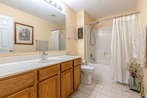 Tiny photo for 263 Shadow Creek Circle #263, Vernon Hills, IL 60061 (MLS # 12699655)