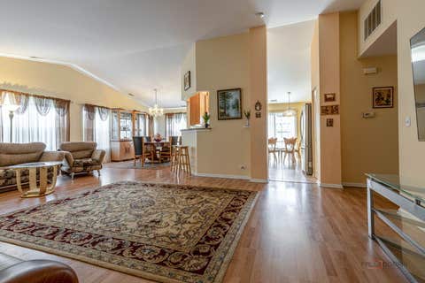 Tiny photo for 263 Shadow Creek Circle #263, Vernon Hills, IL 60061 (MLS # 12699655)