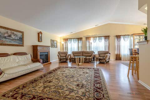 Tiny photo for 263 Shadow Creek Circle #263, Vernon Hills, IL 60061 (MLS # 12699655)