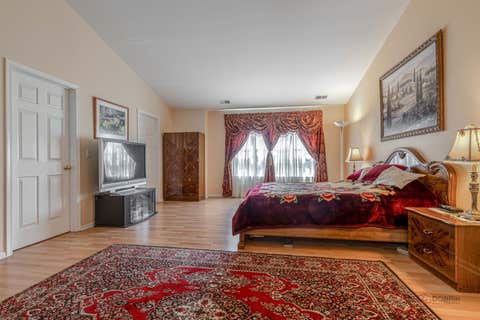 Tiny photo for 263 Shadow Creek Circle #263, Vernon Hills, IL 60061 (MLS # 12699655)