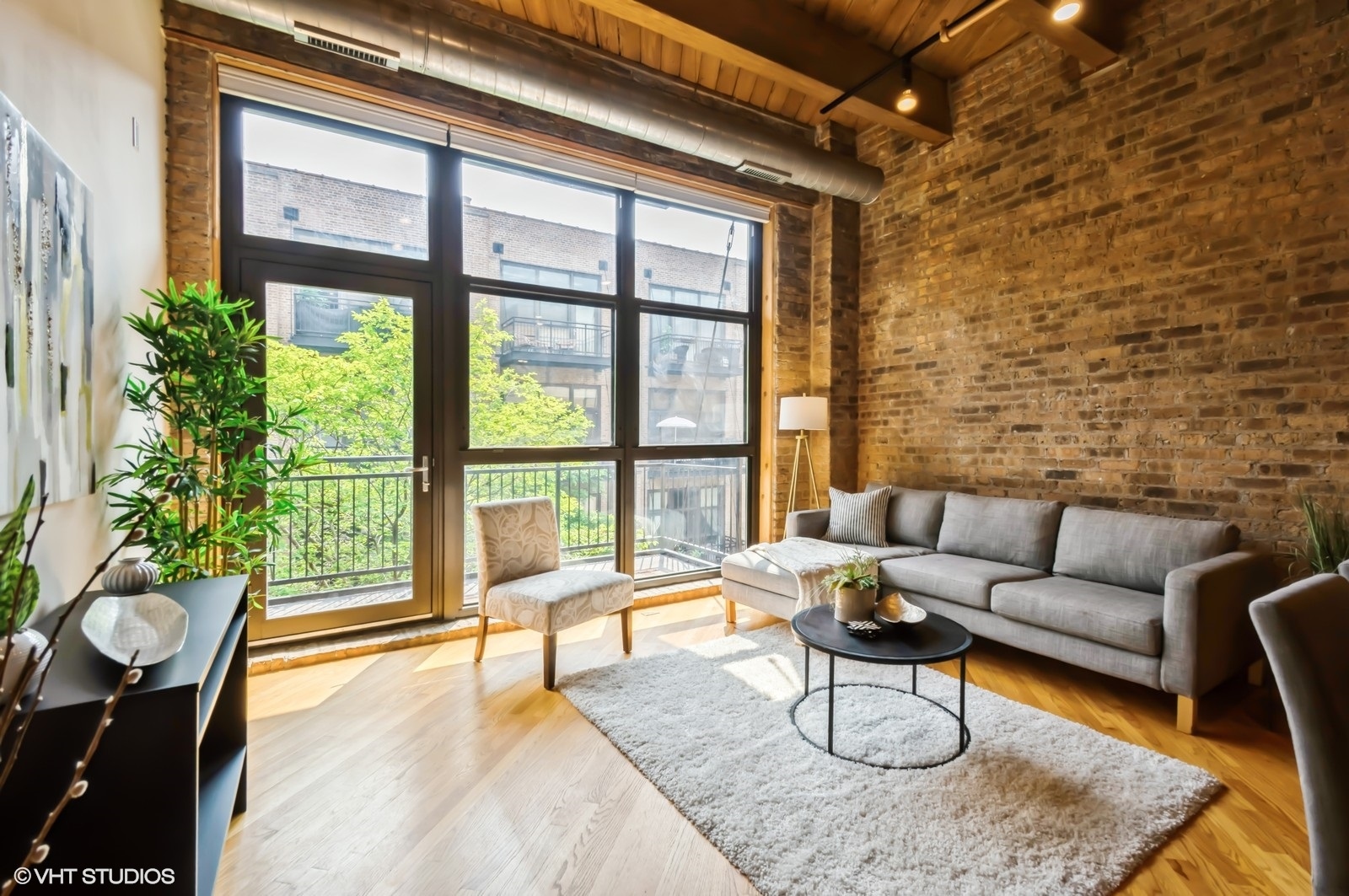 1040 W Adams Street 346