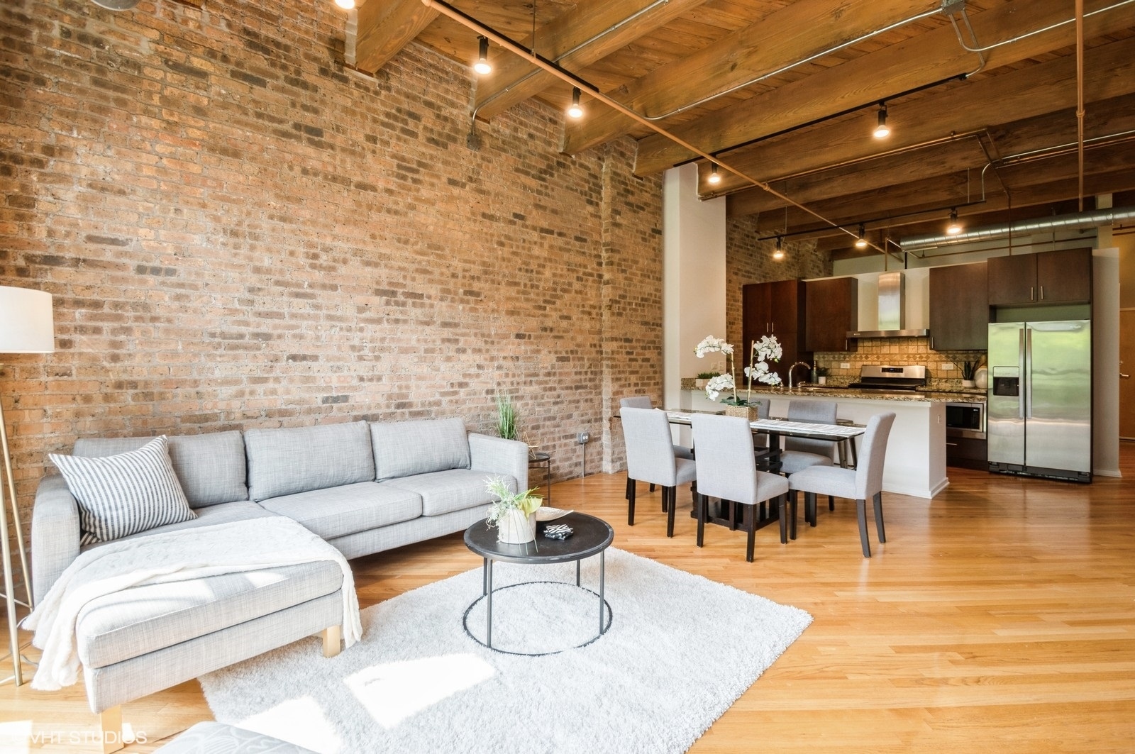 1040 W Adams Street 346