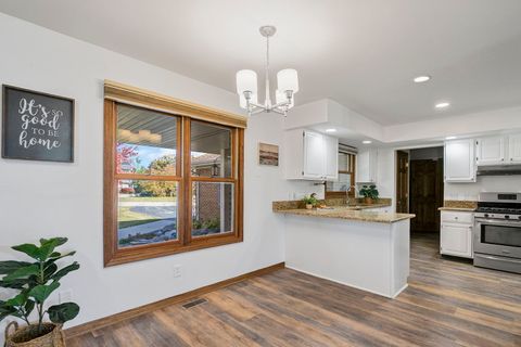 Tiny photo for 10201 FOX BLUFF Lane, Spring Grove, IL 60081 (MLS # 12480995)