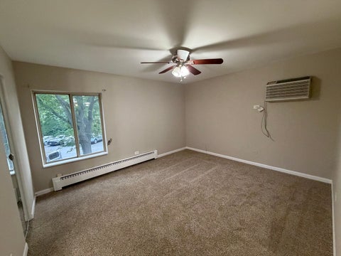 Tiny photo for 910 W Alleghany Drive #2B, Arlington Heights, IL 60004 (MLS # 12714472)