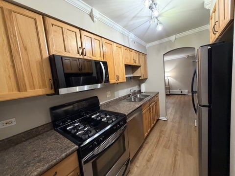 Tiny photo for 910 W Alleghany Drive #2B, Arlington Heights, IL 60004 (MLS # 12714472)