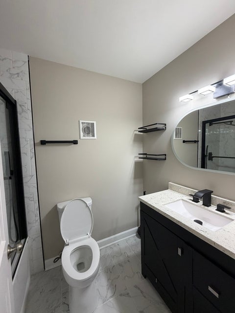 Tiny photo for 910 W Alleghany Drive #2B, Arlington Heights, IL 60004 (MLS # 12714472)