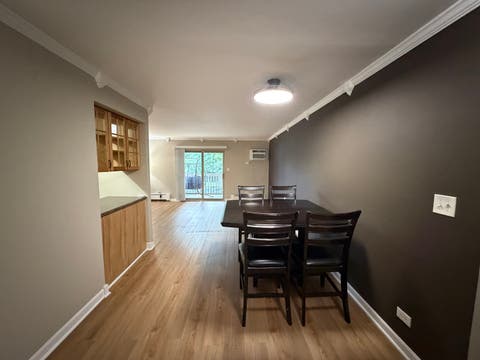 Tiny photo for 910 W Alleghany Drive #2B, Arlington Heights, IL 60004 (MLS # 12714472)
