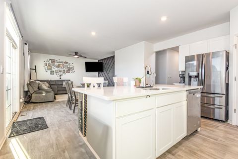 Tiny photo for 25602 W Cerena Circle, Plainfield, IL 60586 (MLS # 12514242)