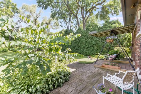 Tiny photo for 308 Sheldon Avenue, Downers Grove, IL 60515 (MLS # 12693818)