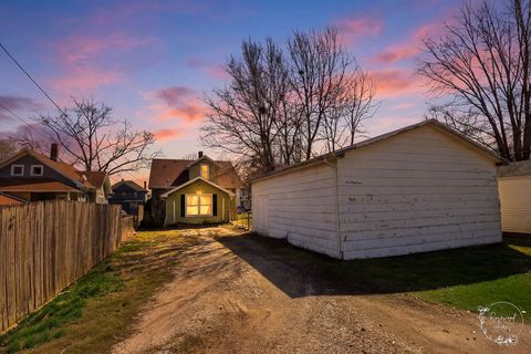 Tiny photo for 1035 S 3rd Avenue, Kankakee, IL 60901 (MLS # 12553089)