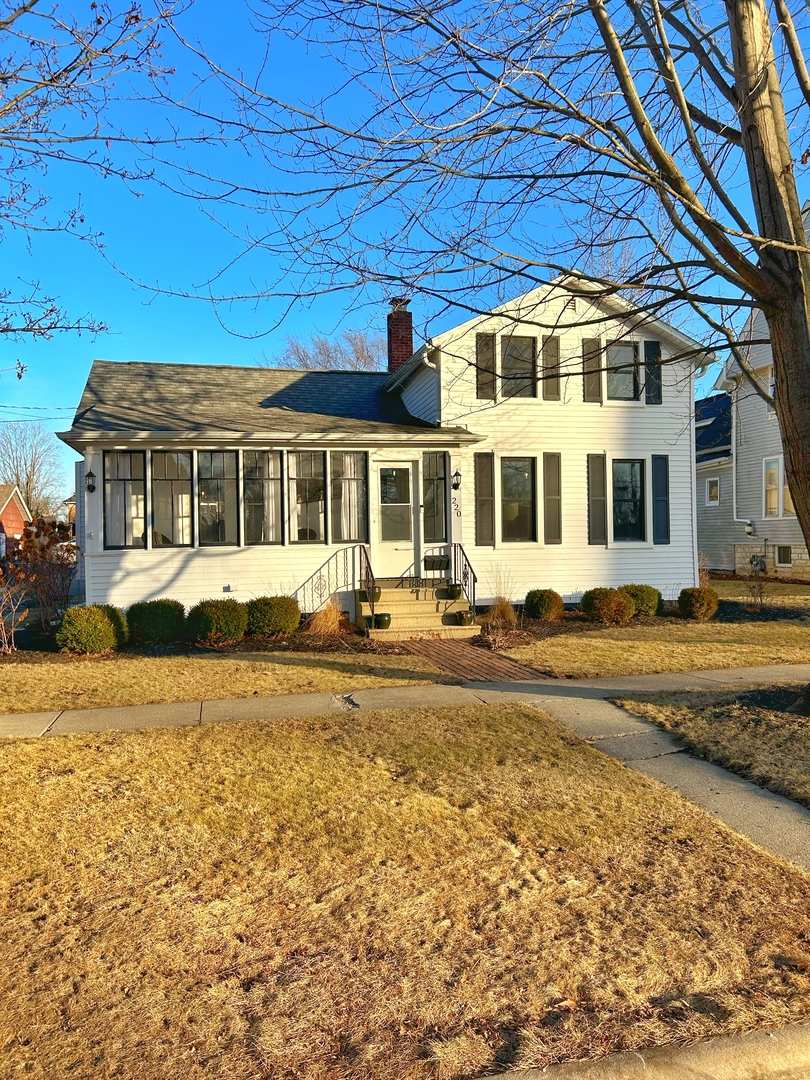 220 S Maple Street