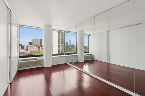 Tiny photo for 155 N HARBOR Drive #2201, Chicago, IL 60601 (MLS # 12619938)