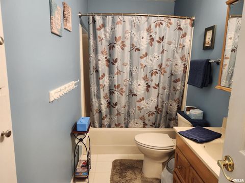 Tiny photo for 15766 E Tilton Road, Ina, IL 62846 (MLS # EB460507)