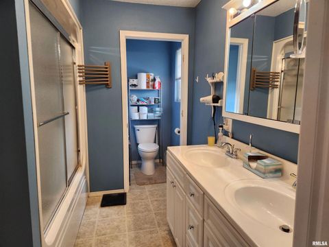 Tiny photo for 15766 E Tilton Road, Ina, IL 62846 (MLS # EB460507)