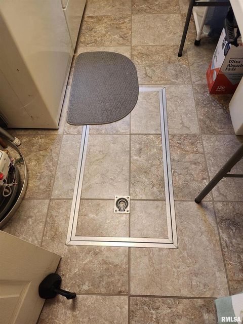 Tiny photo for 15766 E Tilton Road, Ina, IL 62846 (MLS # EB460507)