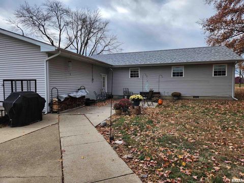 Tiny photo for 15766 E Tilton Road, Ina, IL 62846 (MLS # EB460507)
