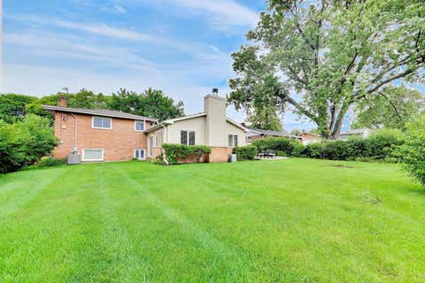 Tiny photo for 301 S Yale Avenue, Arlington Heights, IL 60005 (MLS # 12682120)