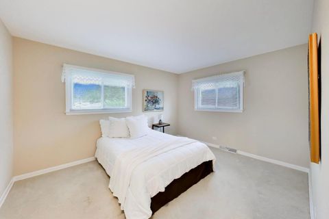 Tiny photo for 301 S Yale Avenue, Arlington Heights, IL 60005 (MLS # 12682120)