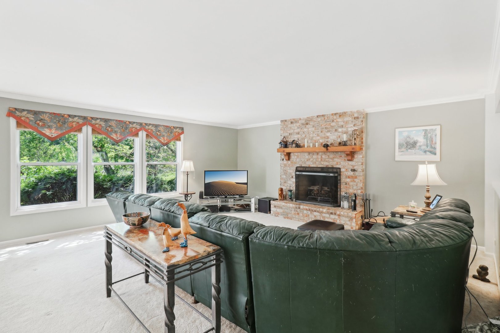 305 BUCKINGHAM Drive