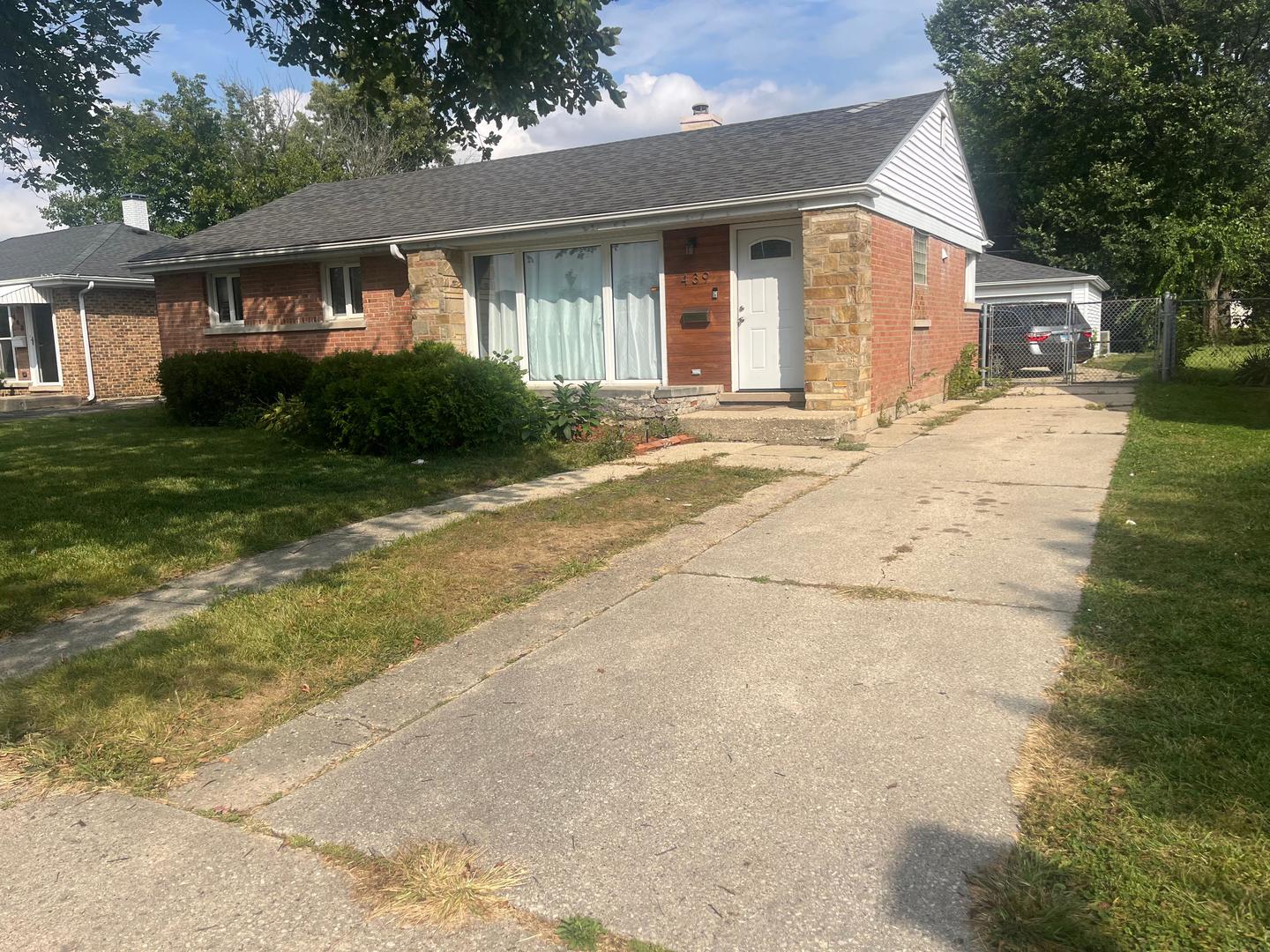 439 N West Avenue