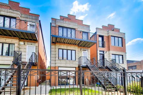 Photo of 2455 W Arthington Street #2, Chicago, IL 60612 (MLS # 12735968)
